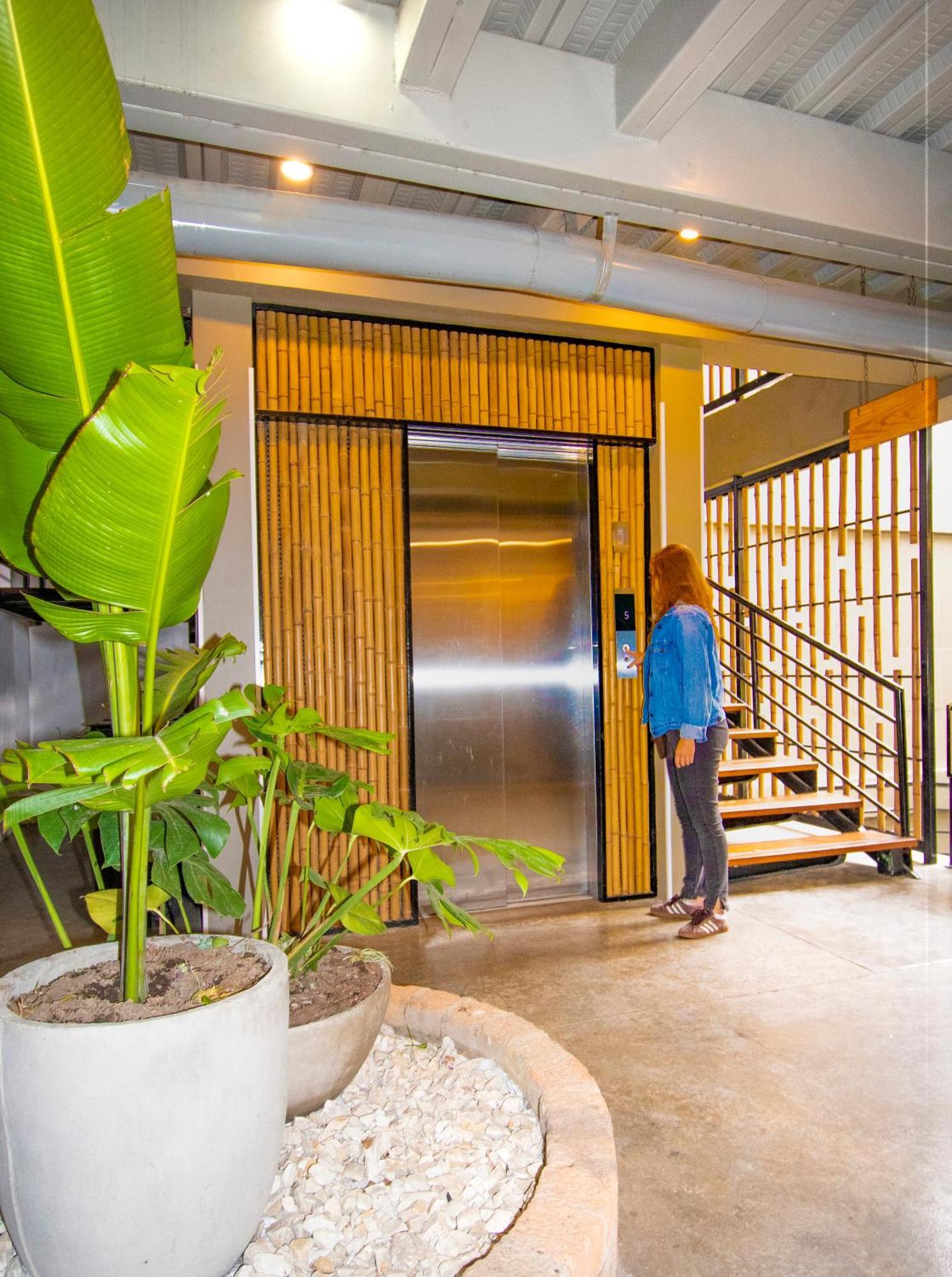 萨伦托瑞尔酒店及咖啡厅 萨兰托 外观 照片